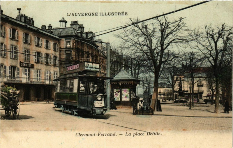 Carte postale ancienne Clermont-Ferrand La Place Delille à Clermont-Ferrand