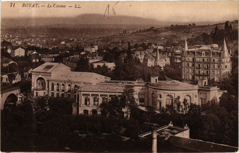 Carte postale ancienne Royat - Le Casino à Royat