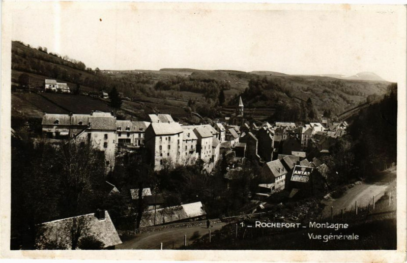 Carte postale ancienne Rochefort - Montagne - Vue générale à Rochefort-Montagne