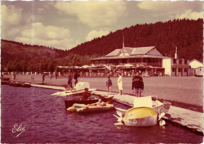Carte postale ancienne L'Auvergne Pittoresque et Touristique - Lac Chambon - Depart des à Ris