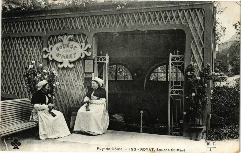 Carte postale ancienne Puy-de-Dome - Royat Source St-Mart à Royat