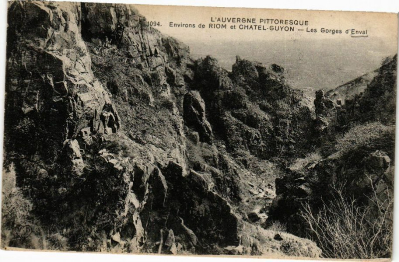 Carte postale ancienne Env. de Riom et Chatel-Guyon - Les Gorges d'Enval à Riom