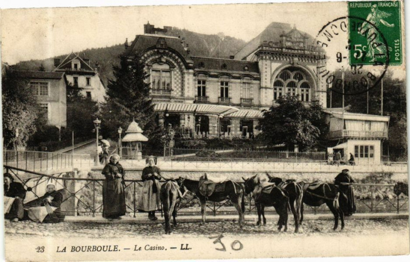 Carte postale ancienne Le Bourboule - Le Casino