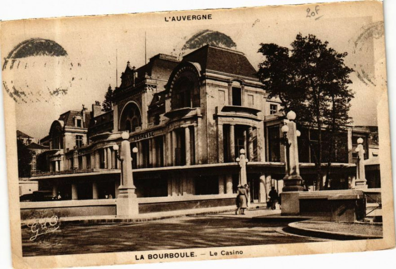 Carte postale ancienne L'Auvergne - La Bourboule - Le Casino à La Bourboule