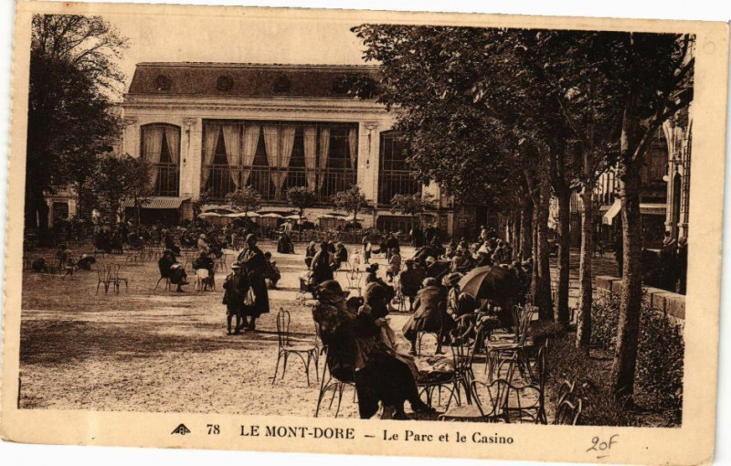 Carte postale ancienne Le Mont-Dore - Le Parc et le Casino à Mont-Dore