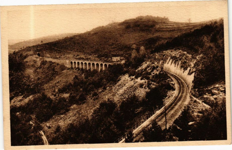 Carte postale ancienne L'Auvergne - Ligne d'Ambert a la Chaise-Dieu - La Tranchée et le à Ambert