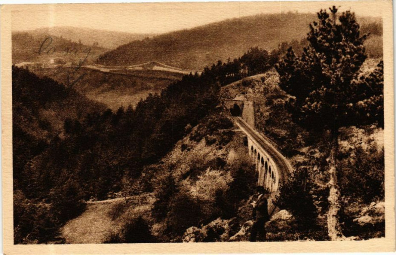 Carte postale ancienne L'Auvergne - Ligne d'Ambert a la Chaise-Dieu - Vue panoramique à Ambert