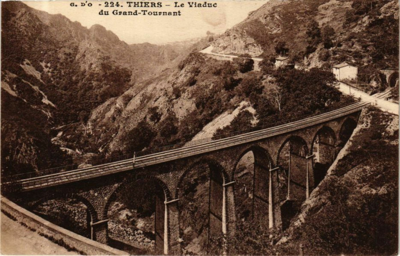 Carte postale ancienne G. D'O. - Thiers - Le Viaduc du Grand-Tournant à Thiers
