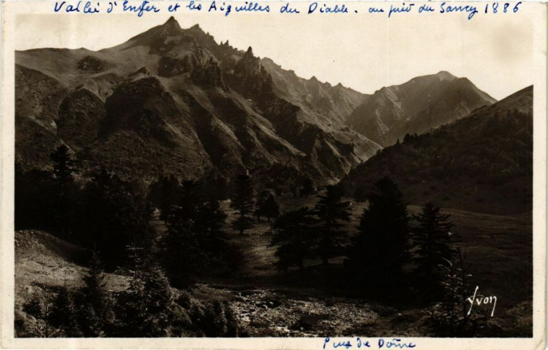 Carte postale ancienne Env. du Mont-Dore (P.-de-D.) - Au pied du Sancy 1886m - La Vallée à Mont-Dore