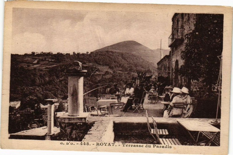 Carte postale ancienne Royat - Terrasse du paradis à Royat
