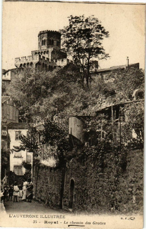 Carte postale ancienne Royat - Le chemin des Grottes à Royat