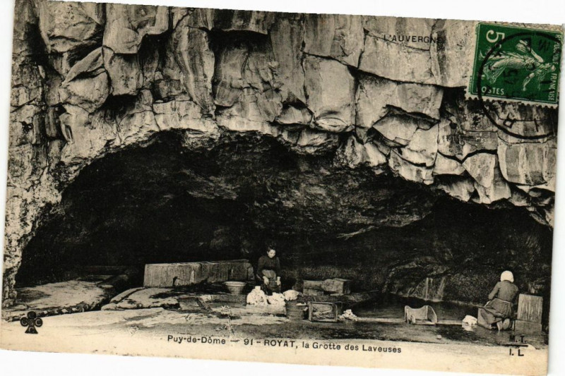 Carte postale ancienne Royat - La Grotte des laveuses à Royat