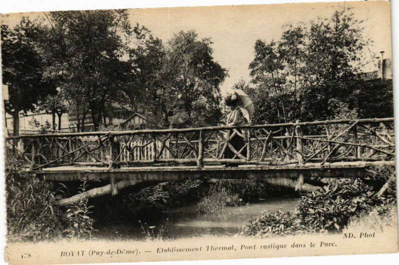 Carte postale ancienne Royat - Etabl. tHERMal à Royat