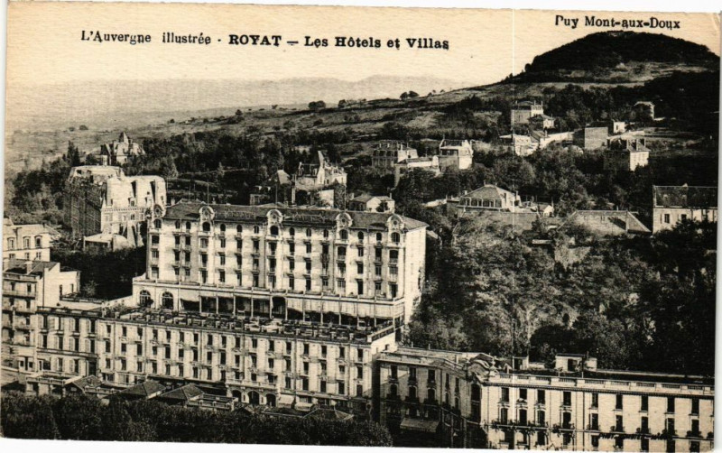 Carte postale ancienne Royat - Les hotels et villas à Royat
