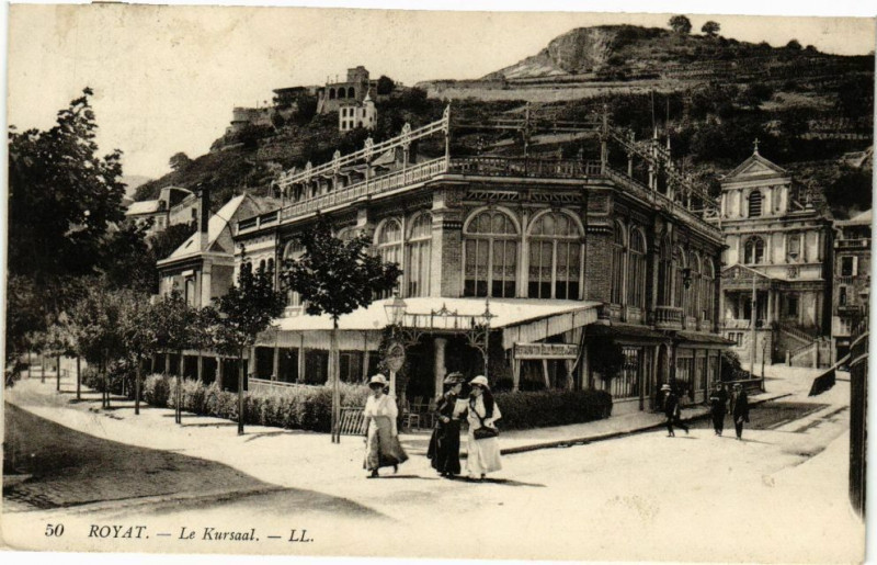 Carte postale ancienne Royat - Le Kursaal à Royat