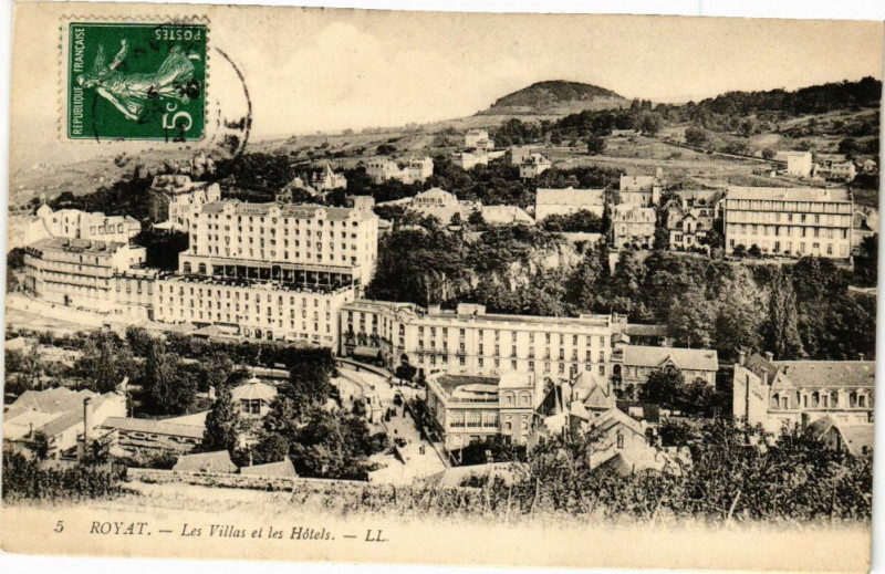 Carte postale ancienne Royat - Les villas et les hotels à Royat