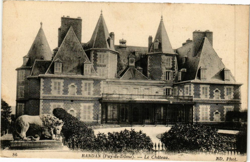 Carte postale ancienne Randan - Le chateau à Randan