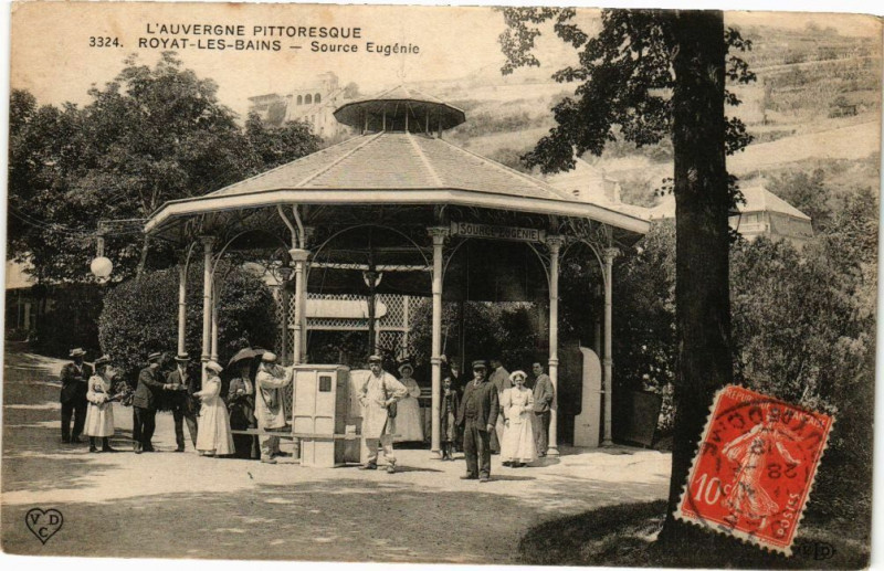 Carte postale ancienne Royat-les-Bains - Source eugenie à Royat