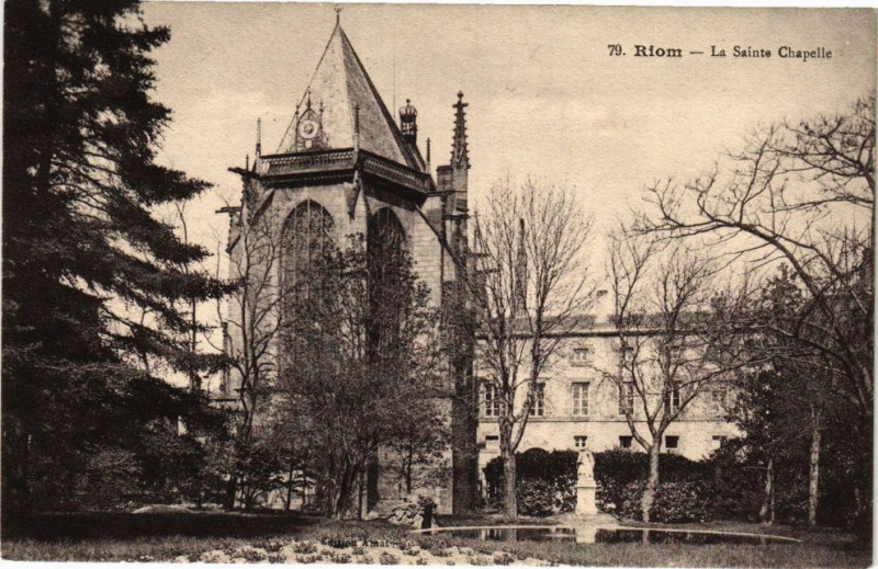 Carte postale ancienne Riom - La Ste-Chapelle à Riom