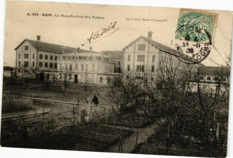 Carte postale ancienne Riom - La manufacture des tabacs à Riom