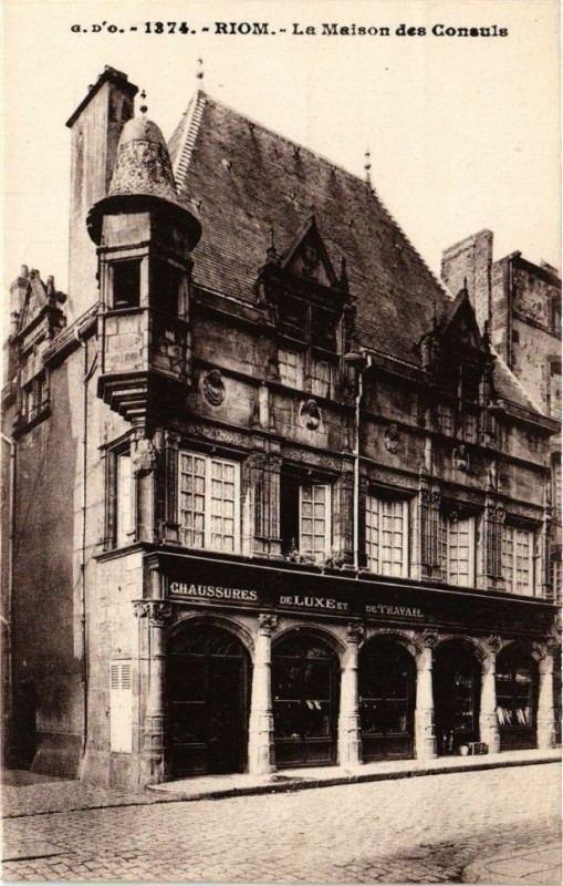 Carte postale ancienne Riom - La maison des coneuls à Riom