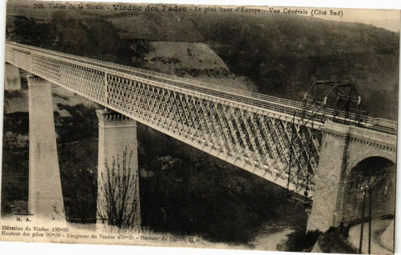 Carte postale ancienne Vallée de la Sioule - Viaduc des Fades - Le plus haut d'Europe