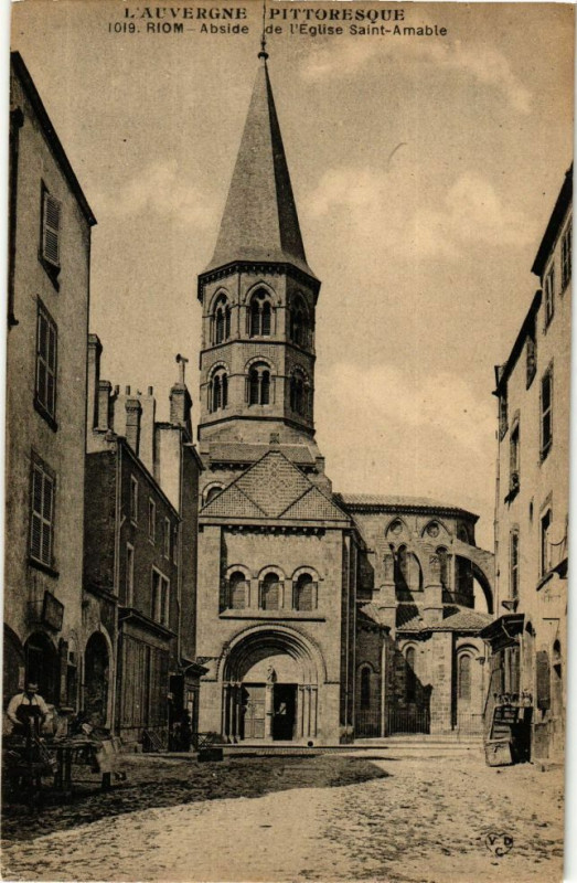 Carte postale ancienne Abside de l'Eglise Saint-Amable à Riom