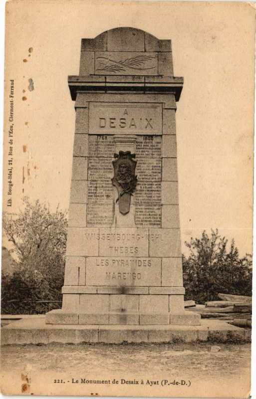 Carte postale ancienne Le Monument de Desaix a Ayat
