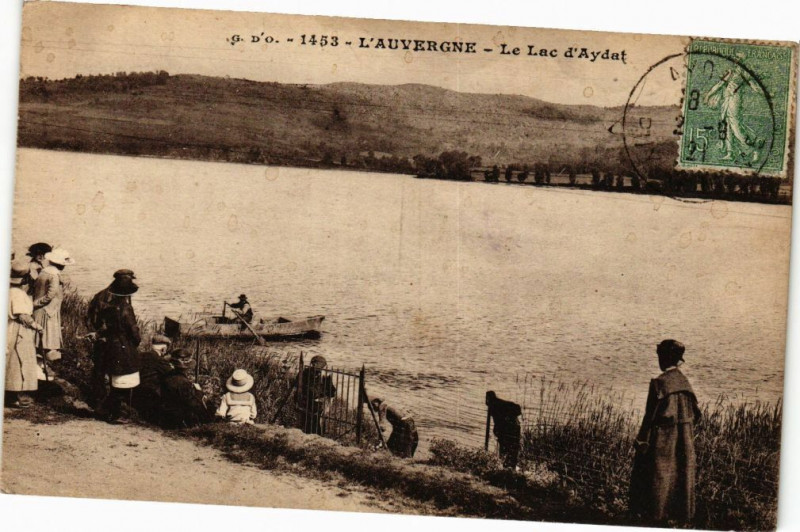 Carte postale ancienne L'Auvergne - Le Lac d'Aydat à Aydat