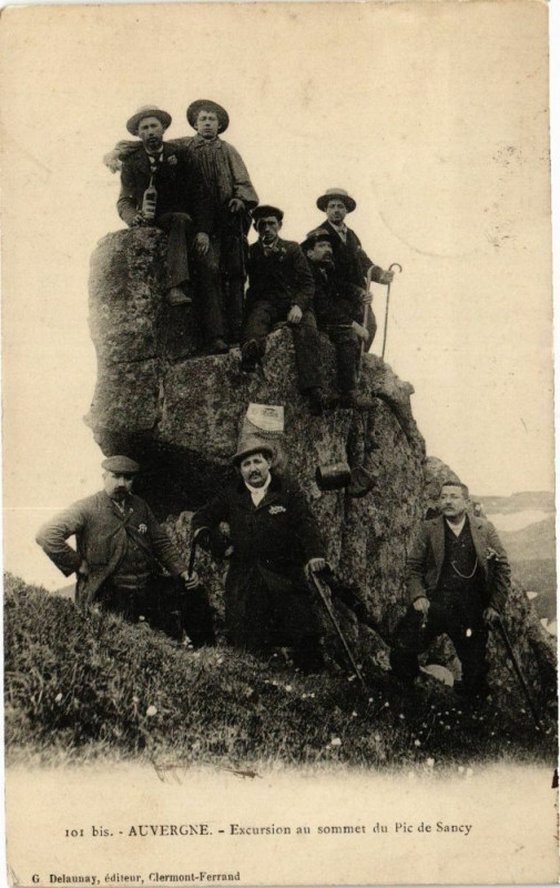 Carte postale ancienne Auvergne - Excursion au sommet du Pic de Sancy