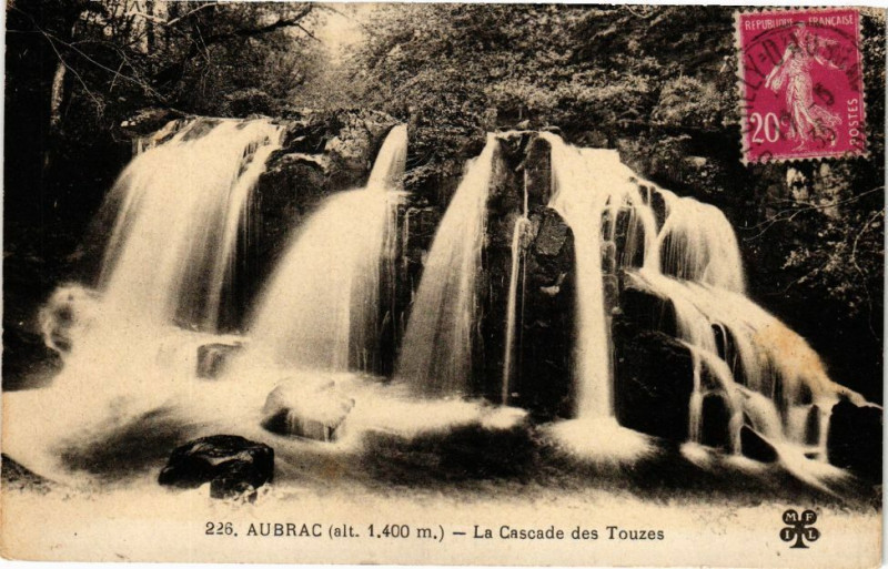 Carte postale ancienne Aubrac - La Cascade des Touzes