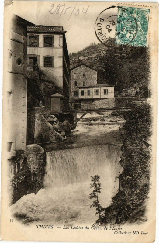 Carte postale ancienne Thiers - Les chutes de creux de l'enfer à Thiers