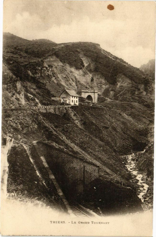 Carte postale ancienne Thiers - Le grand tournant à Thiers
