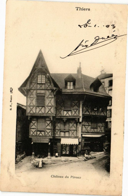 Carte postale ancienne Thiers - Chateau du piroux à Thiers