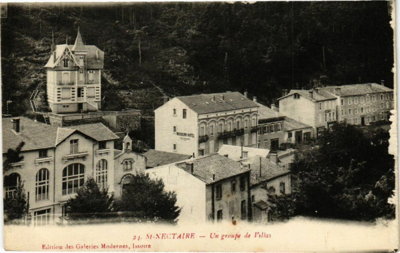 Carte postale ancienne Saint-Nectaire - Un groupe de Villas à Saint-Nectaire