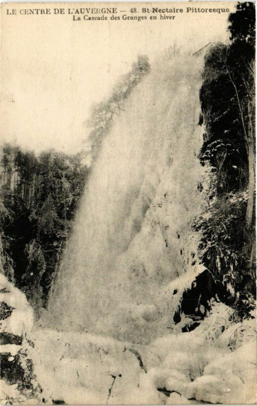 Carte postale ancienne Le Centre de L'Auvergne - Saint-Nectaire Pittoresque - La Cascade à Saint-Nectaire