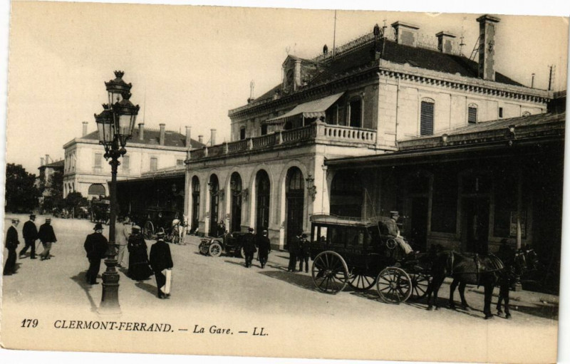 Carte postale ancienne Clermont-Ferrand - La Gare à Clermont-Ferrand