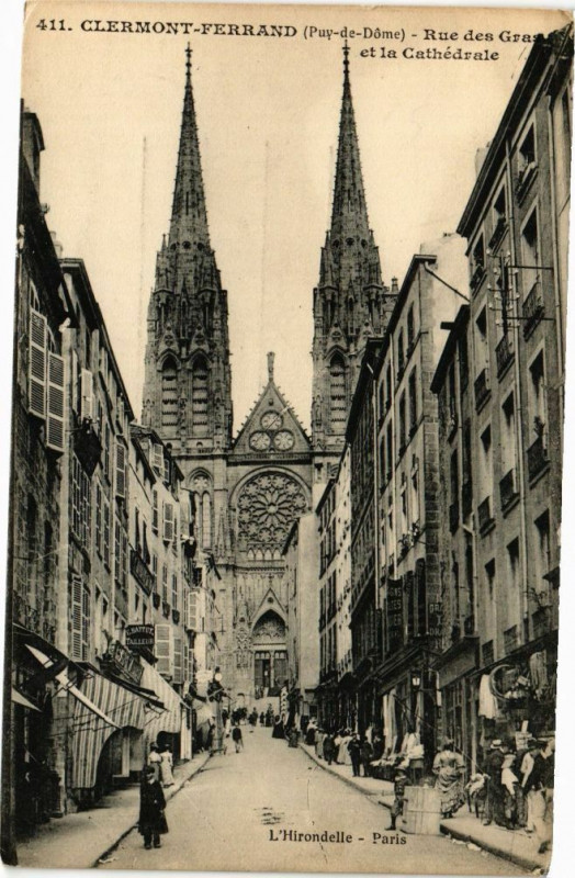 Carte postale ancienne Clermont-Ferrand - (Puy de Dome) - Rue des Gras et la Cathedrale à Clermont-Ferrand