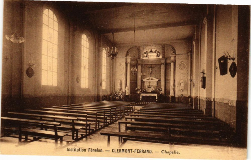 Carte postale ancienne Inst. Fenelon - Clermont-Ferrand - Chapelle à Clermont-Ferrand