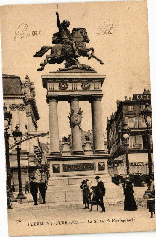 Carte postale ancienne Clermont-Ferrand - La Statue de Vercingetorix à Clermont-Ferrand