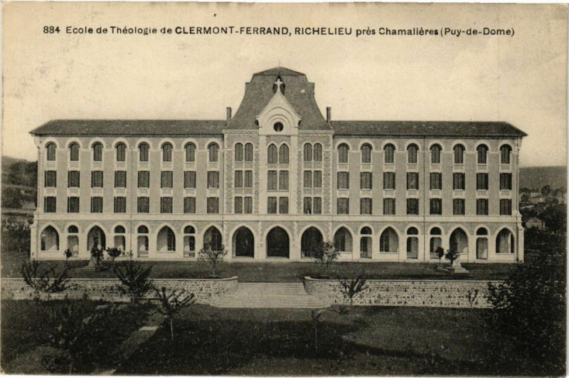Carte postale ancienne Ecole de Theologie de Clermont-Ferrand Richelieu pres Chamalieres à Clermont-Ferrand
