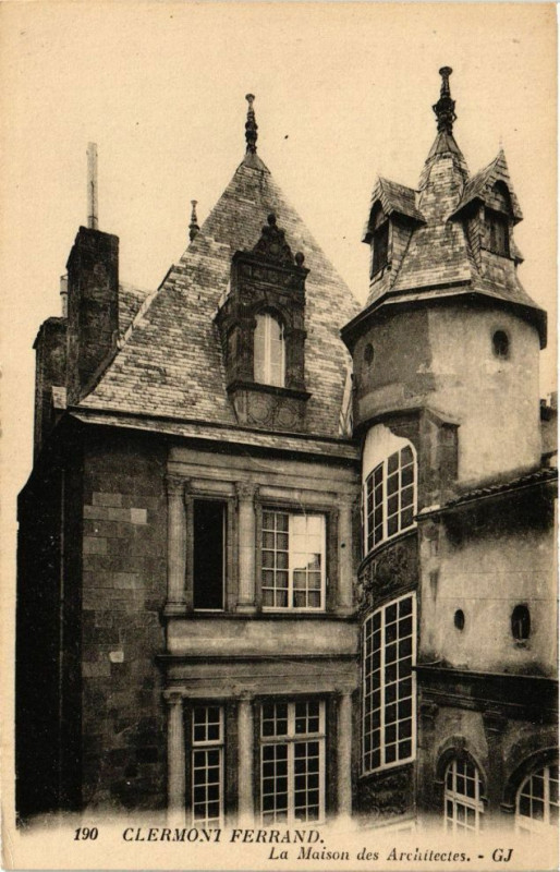 Carte postale ancienne Clermont-Ferrand - La Maison des Architectes à Clermont-Ferrand