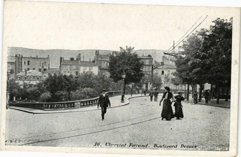 Carte postale ancienne Clermont-Ferrand - Boulevard Desoire à Clermont-Ferrand
