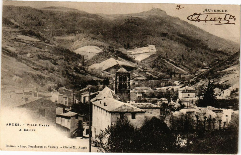 Carte postale ancienne Ardes - Ville Basse et Eglise à Ardes