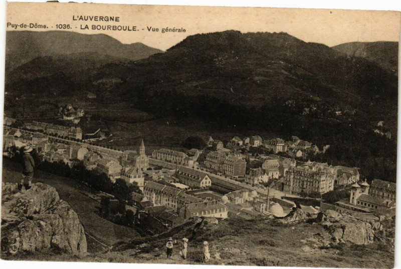 Carte postale ancienne L'Auvergne - Puy-de-Dome - La Bourboule - Vue générale à La Bourboule