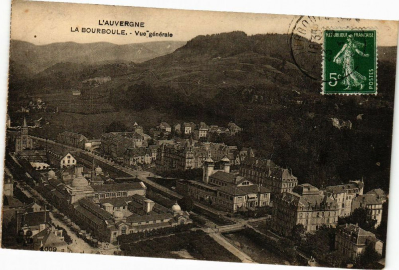 Carte postale ancienne L'Auvergne - La Bourboule - Vue générale à La Bourboule