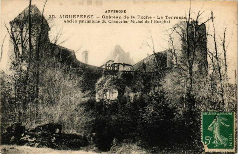 Carte postale ancienne Aigueperse - Chateau de la Roche - La Terrasse Ancien patrimoine.. à Aigueperse