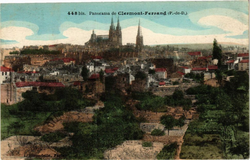 Carte postale ancienne Panorama de Clermont-Ferrand (P.-de-D.) à Clermont-Ferrand