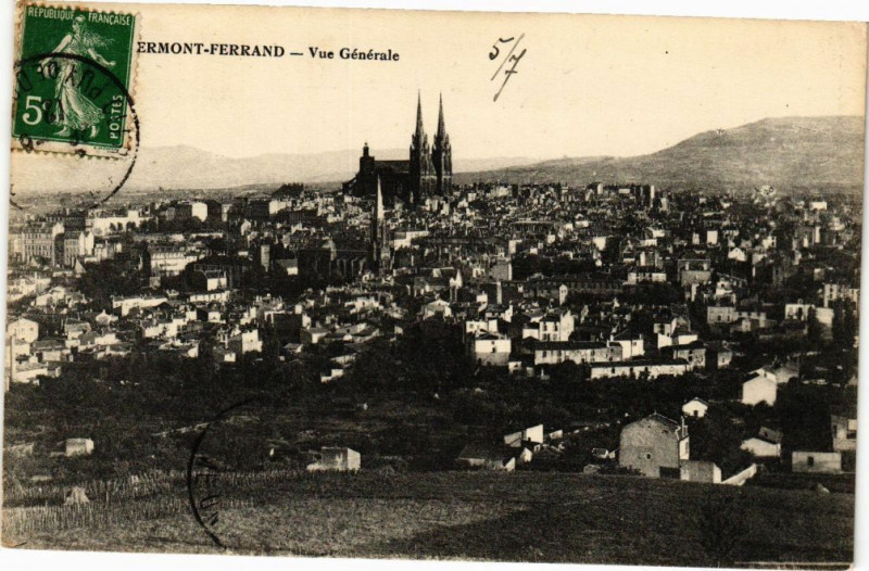 Carte postale ancienne Clermont-Ferrand - Vue générale à Clermont-Ferrand