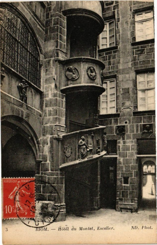 Carte postale ancienne Riom - Hotel du Montat à Riom